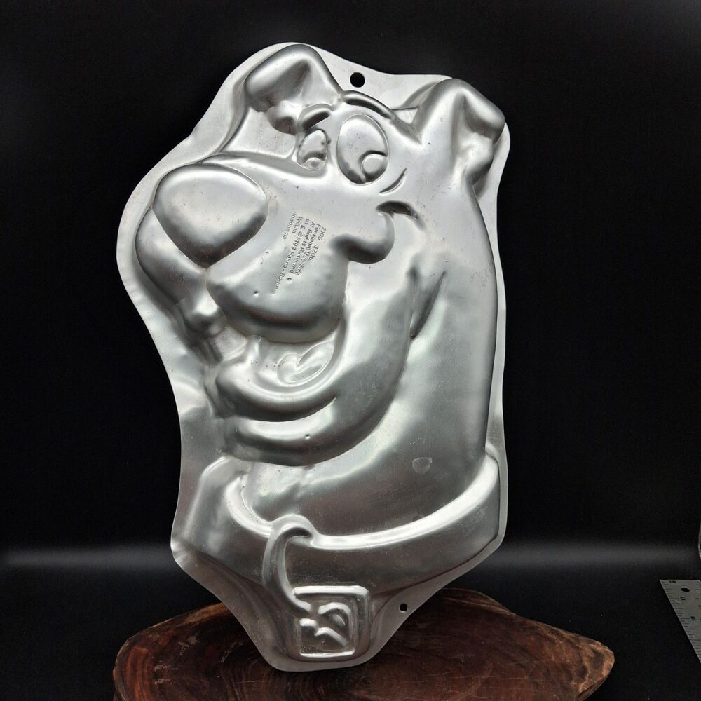 Vintage 1999 Wilton Scooby-Doo Cake Pan #2105-3206 Hanna-Barbera Aluminum